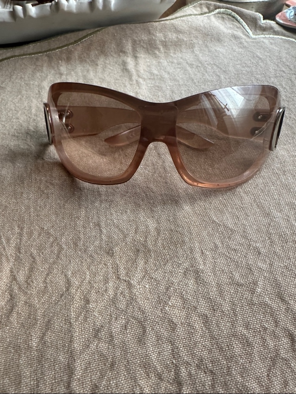 Dior Pink-Tinted Oversized Sunglasses - Picture 2 of 4